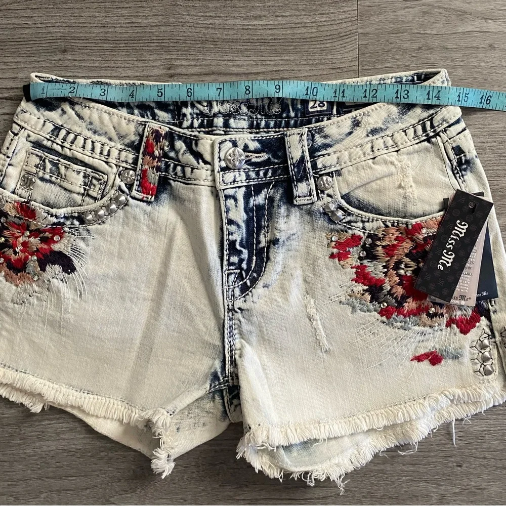 Miss Me Denim Shorts NWT - Picture 4 of 9
